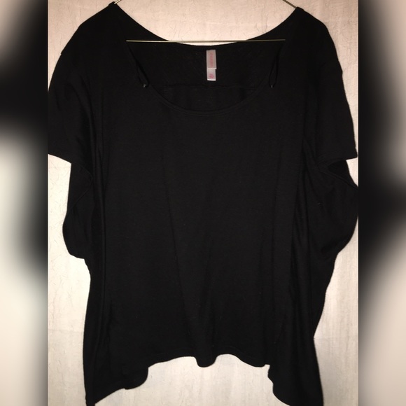 Xhilaration Tops - 🎈2 for $11🎈 Black Top
